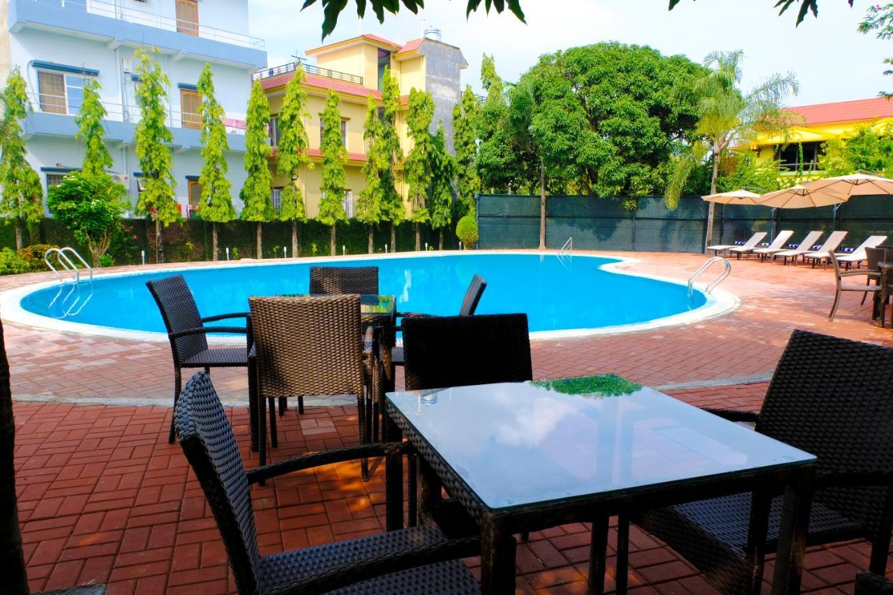 Hotel Nirvana By Luxury International Paklihwa Εξωτερικό φωτογραφία