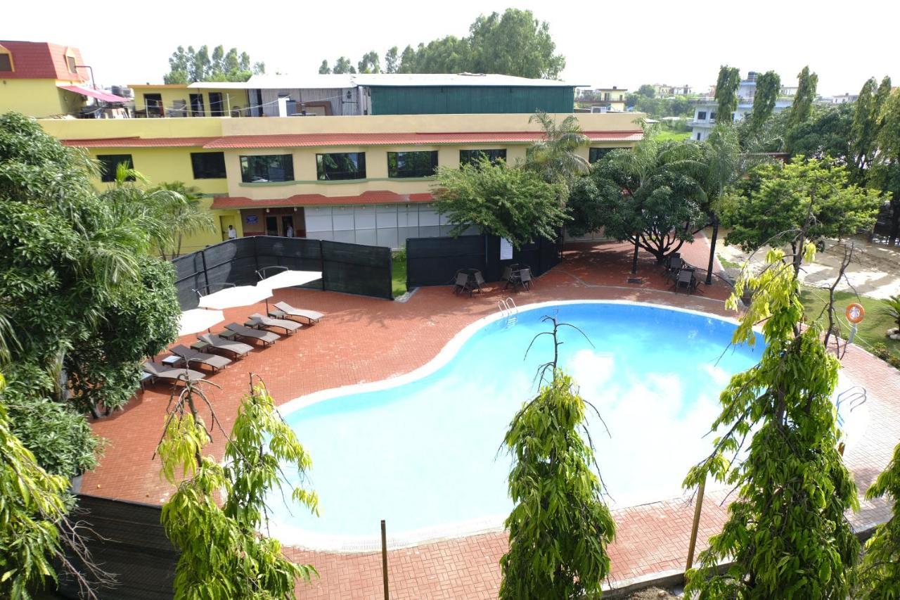 Hotel Nirvana By Luxury International Paklihwa Εξωτερικό φωτογραφία